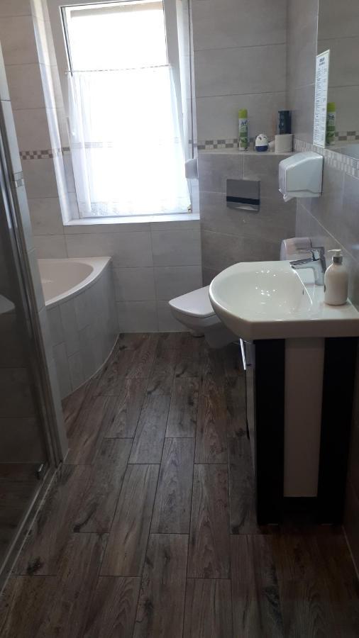 Taniespanie Rokietnica Rokietnica  Dış mekan fotoğraf